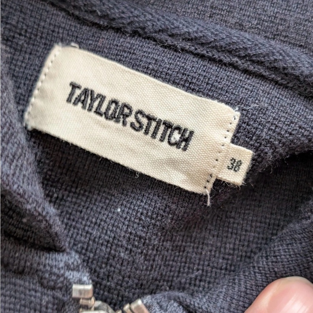 Taylor Stitch Merino Wool Zip Hoodie – Navy
Men’s Size SMALL - Picture 6 of 13